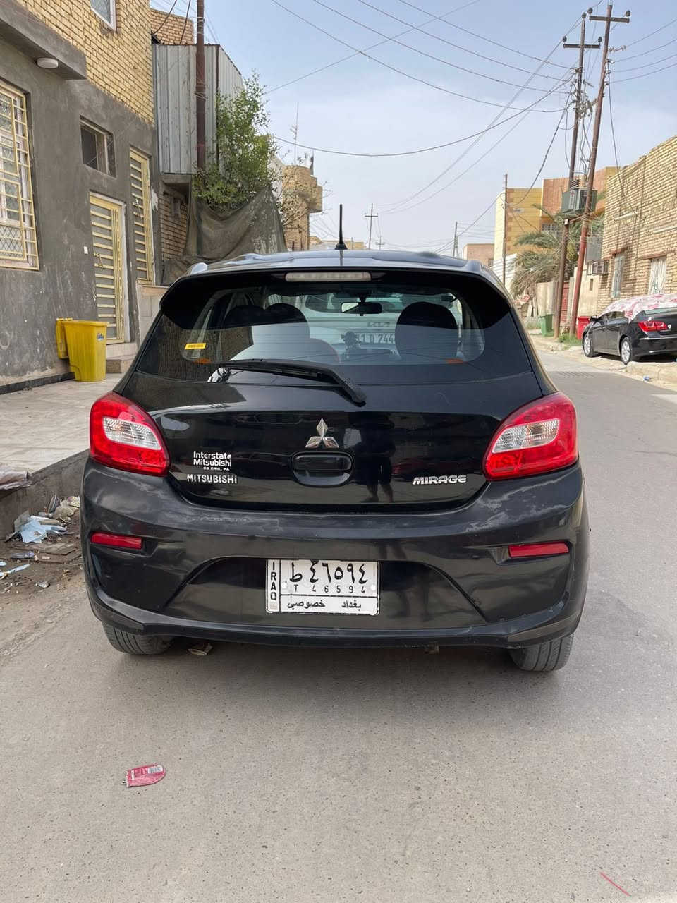 ميتسوبوشي ميراج ياباني 2017
وارد امريكي بيهه 3 قطع صبغ جاملغ وباب جهة السايق و باب خلفي عكس السايق بدون اي ضربه قويه بدون دواخل 
سياره اقتصاديه كلش و مال داخل محرك 1300 وبيهه نظام ايكو رقمهه بغداد بأسمي
شاشه كبيره تبريد تدفئه كله شغال ماشيه بس 50 الف  تخم تاير جديد باتري جديد دسكات جدد عوزهه حداديه سعر السياره 75 ورقه و بيهه مجال
رقم الشاصي ML32A3HJ0HH008149
المكان الناصريه مركز ***********
