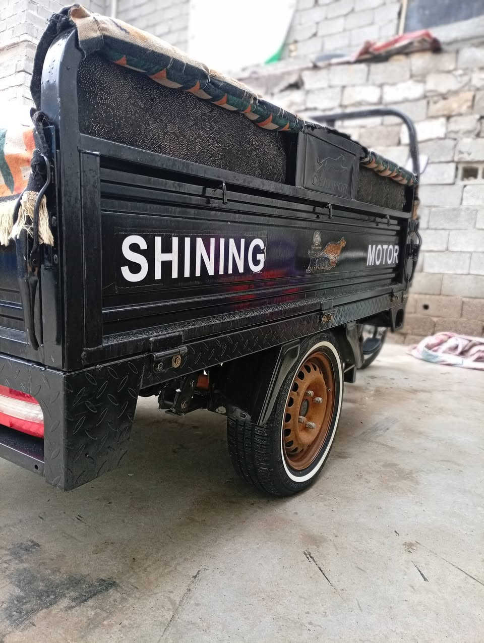 سلام عليكم ستوته لبيع موديل 2023نازله بل 2025ستوته خير من الله اوراق اصولي كبل روح رقم مكاني  بغداد سعر 2700وبيها مجال ***********
