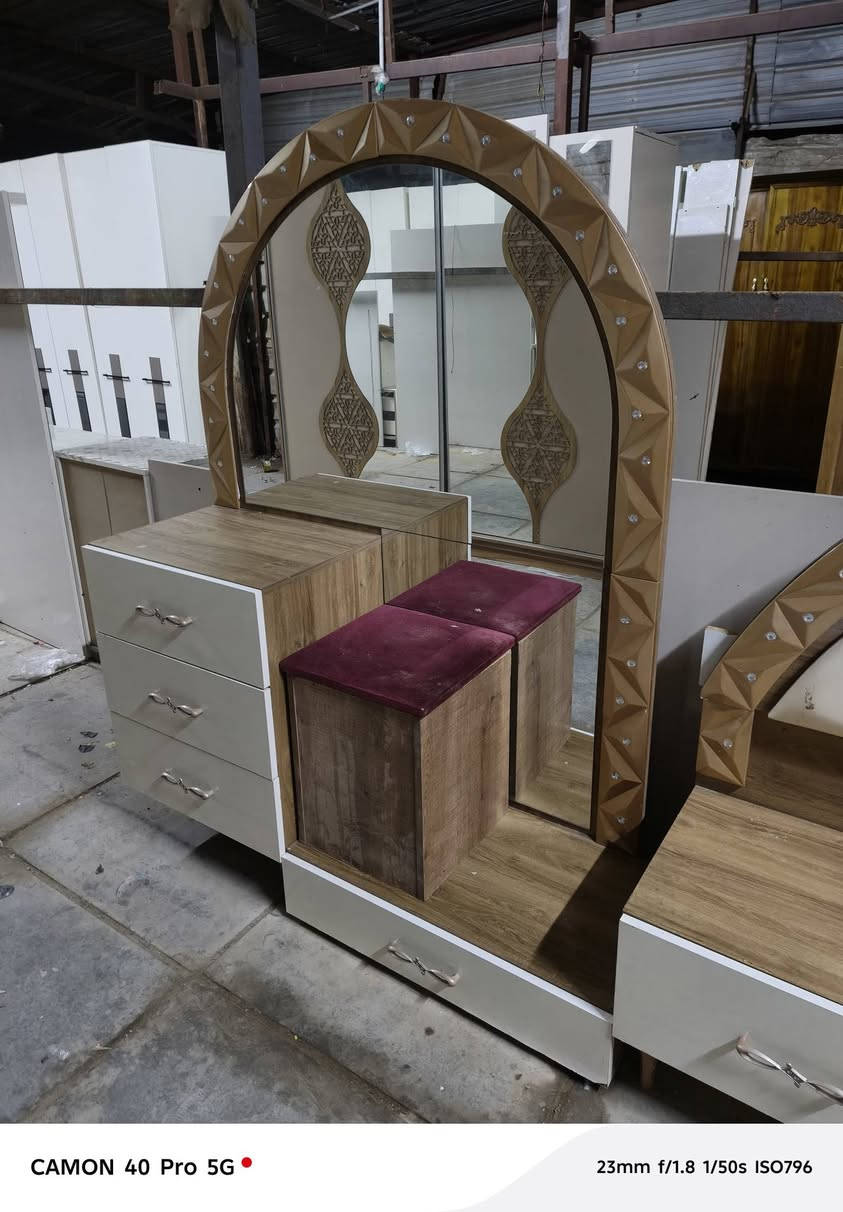 غرفه تركيه فول نظافه95/
المكان حي العسكري
الشراي يتصل ***********
