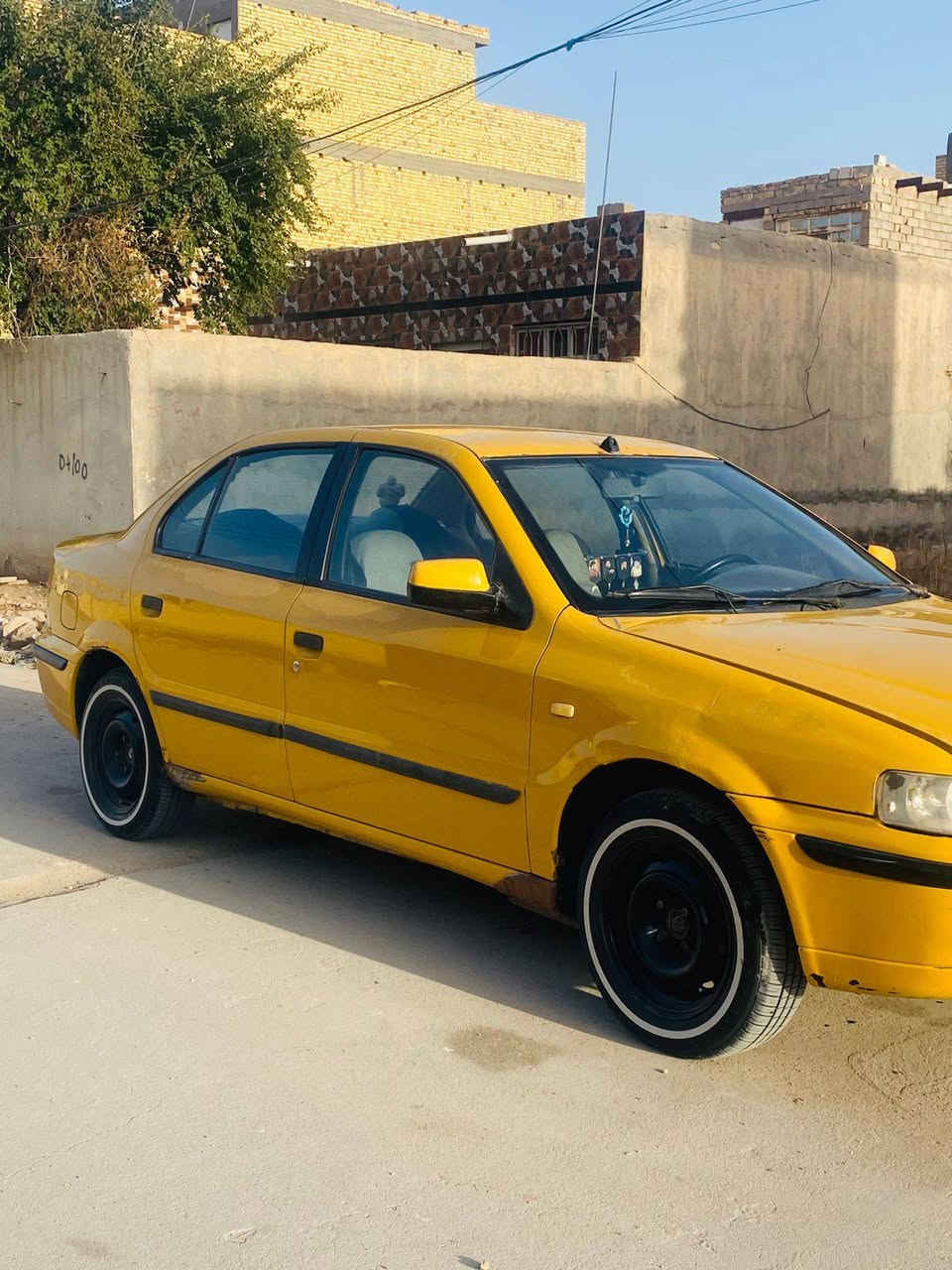 سلام عليكم سمند للبيع موديل 2011بسمي سياره جاهزه كير ومكينه وحداديه تخم تاير كهربائيات تبريد شغال مكفوله سعر 32/ومكان ذي قار الغراف ***********
