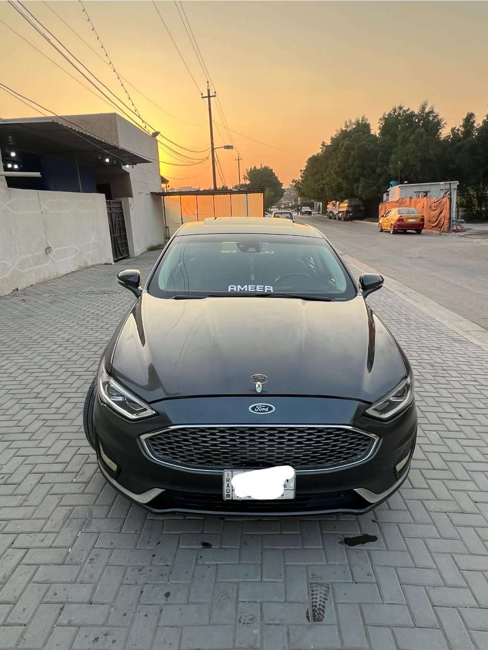 فيوجنً موديل 2019 تيتانيوم للبيع 
بيها 5 قطع صبغ حادثها جاملغ السايق مبدل و مصبوغ و مباوك وياها بنيد و جاملغ عكس السايق  الايرباك ما طاك و اعتذر لان صور الحادث غير متوفره و هناك بالعراق قبل مااخذها صارت صبغ بابً السايق و خلفه ضربه خفيفه رافق الصورة وياها 
ماشية السيارة 165000 كيلو و ليس ميل 
مواصفات التيتانيوم كراسي تدفئة تبريد تحكم ستيرن وياها تدفئة همين مانع انصدام حساسات تاير انارة محيطية بلادي من امه جايه شاشه محدثه الى العربي و هواي بعد بيها مواصفات و سلايد روف 
السيارة ب اسمي جانيها صار 3 سنوات و ايدي بيها بس تحتاج ترتيب الصدر فقط كير مكينة بطارية هايبرد نظيفة 100% امانه الله السيارة حلوه نصبتها محرك 2000 تنفس طبيعي 
السعر 140  وبي مجال للطيبين  
رقم الشاصي. 3FA6PORU7KR241817
عنوان بغداد السيدية 
رقم الهاتف ***********
