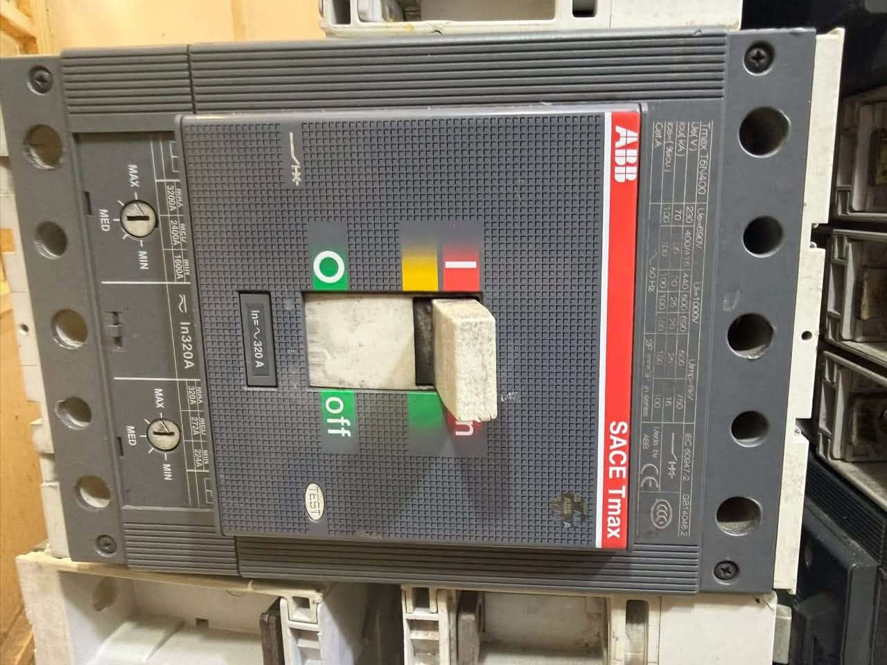 متوفر قواطع ABB🆎
100A
150A
200A
250A
320A
400A
للطلب والتواصل على الواتساب ***********📞
***********📞
