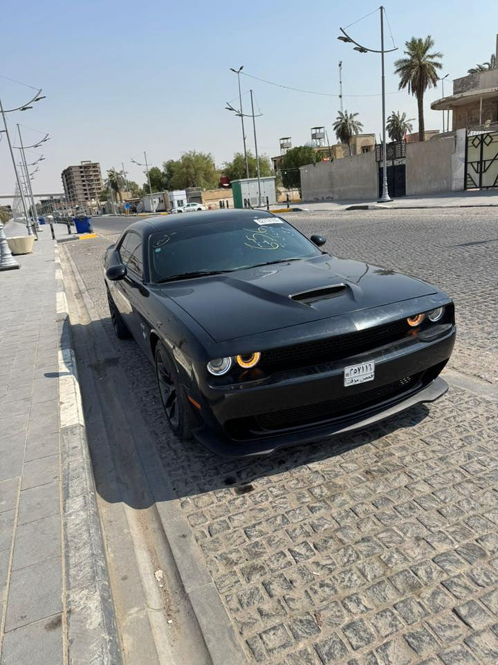 فقط بنيد مبدل موديل 2023
الجاملغ تصليح حار بيه صبغ 
الواديتر مال تبريد نفسه ما مبدل

مواصفاتها 
فول عدا الفتحة
شاشة جبيره 
تدفئه تبريد كشن كنتارة 
تدفئه ستيرن 
ستيرن رياضي D
رادار امامي نقط عمياء مثبت سرعة 
ستيرن كهرباىي خزن ميموري كشن 
حساس خلفي 
ويل سكات باك بلادي مع فجوج برمبو شركة 
اكسل قفل 💪 
نظام برن اوت 
حساس خلفي كاميرا

مكان السيارة البصرة 

السعر 183$ 

واتساب ***********
