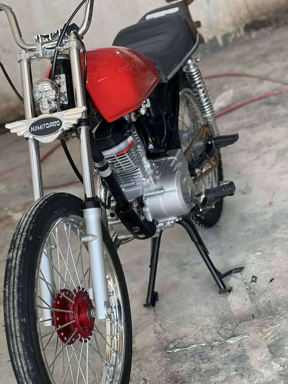 سلام عليكم دراجه لبيع موديل 19اوراق والقراض 25جاهزه دراجه سعر 650وبيه مجال مكان قلعت سكر ***********
