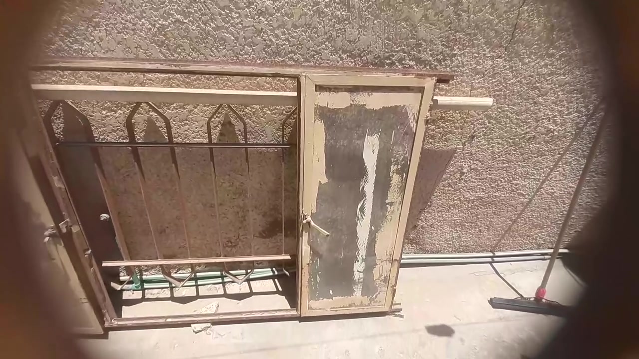 السلام عليكم للبيع شباك نظيف جدن الاستفسار علا الرقم ***********بي واتساب

