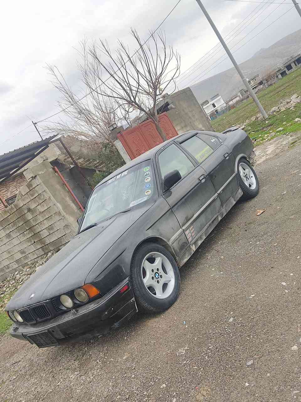 💙بسم الله الرحمن الرحيم 💙
B M W 1991  
(٣٣$) گه لاومعامله***********
مه كينه ٥٢٥ ديجيتال گير عادي 
ماشاءالله له قوه تي له جواني
سه نه وي ئه وه ليات حاسيبه
به شه رتي ئه وه ليات پاكانه ي له گه له وه كاله ي له گه له  دوو ره قه مي اسلي هه لكه ندراو 
مواسه فات 
سلايد
چوار جام كاره
ئاوينه كاره با و هيته ر
ته نزيل شاشه ئايپاد
عه ته له و پيش پان ياني پيش گه وره 
لايتي بيلادي و زينون 
لايت علقه 
به گلايت سه ر سپي
هؤكي بيلادي 
ناو فورميكا 
بالي سه ر سنوق و سه ر جام 
په رده ي بيلادي دواوه
چوار تايه و ويلي لوك
بي ليدران هه يكه لي وه ك شوشه يه
گه رمي و فلچه و لايت و كامل كاره باي به شه رت 
گير و مه كينه سه رف و دوكه ل به زه مافي فيته ر 
ناوي و ده ري هه موي له يه كتري جوانتره 
سعر (٣٣$) معامله 
شوين ده ورو به ري رانيه
(***********)
