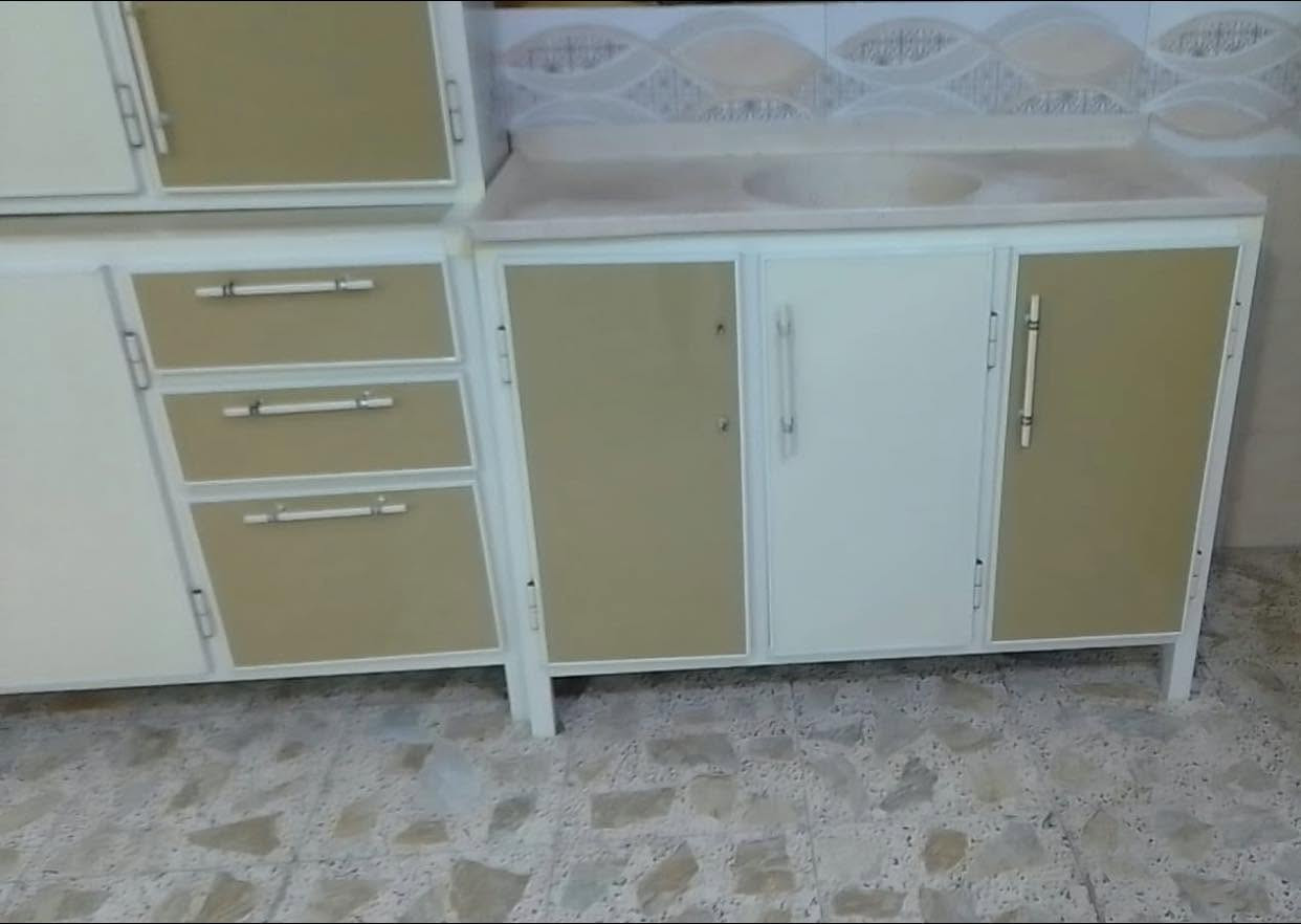 سلام عليكم كاونتر وطباخ نضيفات مكان بغداد
مدينه الصدر ***********
