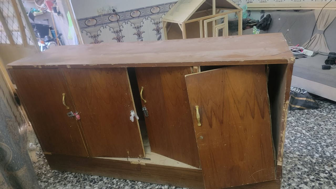 ✨ لمسة نجار ✨

تم بحمد الله تحويل هذه البوفية من التصميم الأفقي إلى التصميم العمودي حسب طلب الزبون، مع الحفاظ على المتانة والجمالية ودقة التشطيب.

نقدم لكم أعمال نجارية عصرية وتصاميم مخصصة تناسب جميع المساحات والأذواق، مع إمكانية التعديل والتنفيذ حسب الطلب.

🔹 بوفيات
🔹 جزامات
🔹 رفوف وخانات
🔹 أقفاص وحضانات
🔹 وجميع أعمال النجارة الخشبية

الجودة والإتقان عنوان عملنا، ورضا الزبون هدفنا الأول.

📞 للاستفسار والطلب:
***********

🌟 لمسة نجار... حيث يتحول الخشب إلى فن.
