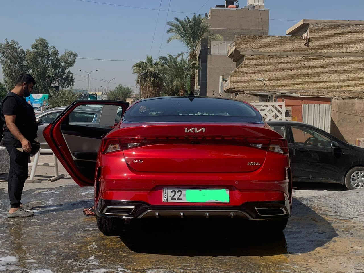 خليجي موديل 2023
فول مواصفات 1/1
-ماشية 50 الف 
- محرك 2000 دوش المرغوب يعني متدوخ بالبانزين والادوانص محرك كير ،صدر، كهربائيات..... بالباكيت جديدة على وضع الشركة
-تبريد ثلج
 كشنات تدفئة
-بصمة
- فتحة بانوراما
-تشغيل عن بعد
- حساسات امامي خلفي
-كامرة دوارة
-كرسي السايق كهرباء
-لايتات زينون 4 عدسات
- كشافات
-شاشة لمس ,
تبريد بيانو شاشة لمس، قطعتين تبريد
-تحكمات ستيرن
-5 وضعيات قيادة
-مري كهرباء ،اشاير يالمري
-مانع انزلاق ,ABS
-السيارة جديدة وبأسمي مشتريها زيرو
واستخدام شخصي السيارة متغلفة ppf تغليف جديد والضمان ١٠ سنوات 
سعرها 230$ وبيها مجال تواصل تصال ع ***********
