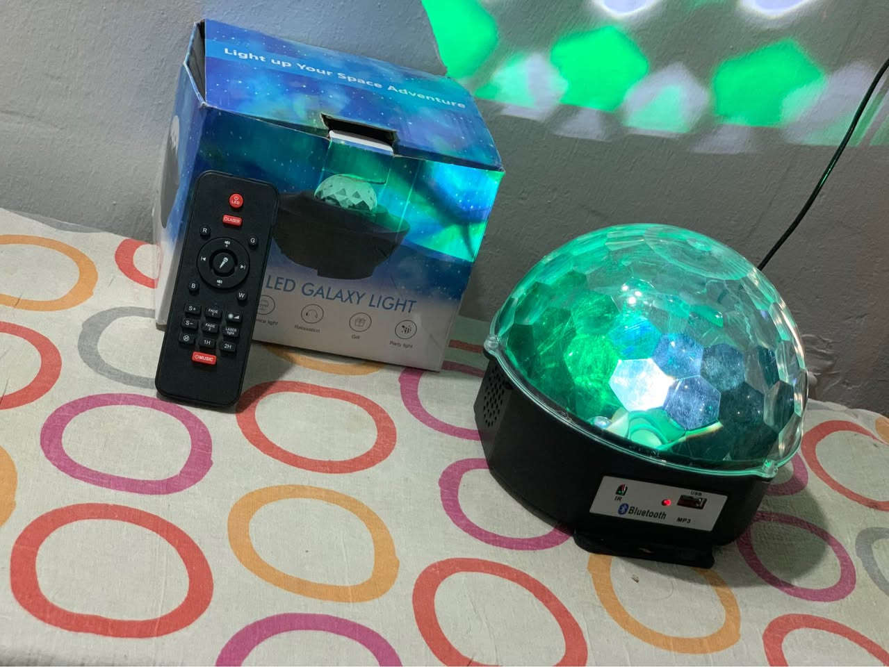 الرقم لل تواصل *********** ماينكرافت  CD بلي فور🌟يوجد ترقية الى نسخهPS5 مجاناً 🌟يعني تصير عندك  نسختين بلي فور وفايف الCD نظيف 99% وبلوجتكر سمائي تحطه بغرفه مظلمه يطلع كلس حلو وبي هواي الوان وليزر وبلوتوث وتحكم خاص بل ريمونت وبي موسيقى للاطفال ايضا بغداد, العراق

