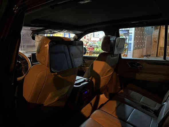 تاهو بريمير موديل 2023
خليجي وكالة المنصور

ماشيه 80الف كيلو 

فول مواصفات مواصفات البريمير معروفه 

السياره بدون حادث بدون بارد فقط كارت بسيط جدا باب النفر 

رقم بغداد باسمي 

سعرها 570 وبيها مجال بسيط

***********
