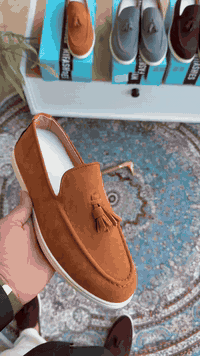 إطلالة أنيقة بسعر مناسب ✨  للطلب راسل الصفحة الآن أو احجز عبر واتساب 📲...