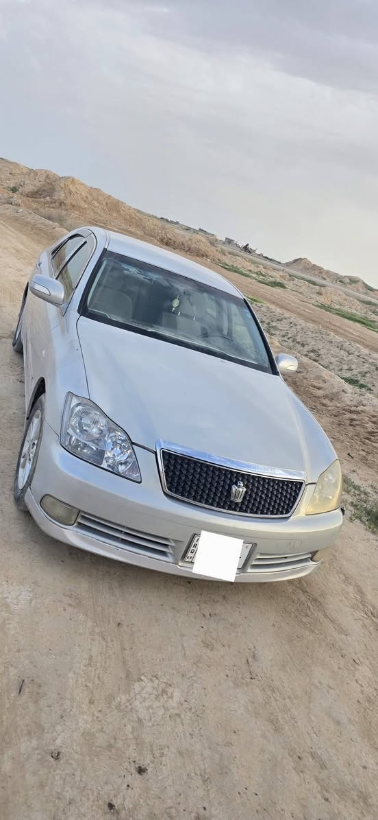 شاهين مكفوله رقم سليمانية السيارة باسمي
مواصفاتها معروفه بيع او مراوس 
رقم الهاتف *********** 
للتفاصيل اكثر
