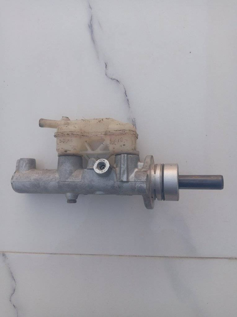 السلام عليكم سلف وعمبار السياره أرنب
السلف طفت السياره بالطريق وطلعت كهربائي بدله والعنبار شديته اسبوعين وكام يسرح وبدلته للبيع اليريدهن يقيم ويجيهن المكان الشاميه والمناذره 👍👍


**إذا كنت صاحب هذا الإعلان وتريد حذفه لأي سبب، رجاءا أرسل رسالة إلى الدعم الفني**