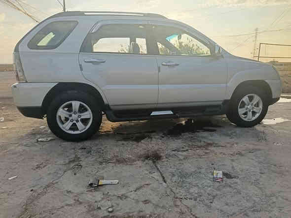 سبورتج 2009 خليجي محرك 2000 دوش  رقم بغداد ( الجديد) بيها شبر صبغ بالجاملغ الخلفي والباقي مكفول لا صبغ ولا تبديل سويجات عدد ٢ فتحة سلايد روف  داخل صاج حساسات خلفية  اربعة دسك السيارة جاهزة مابيها نقص انضف من الصور
السعر 110 وبيها مجال 
المكان بغداد / حي الجهاد - المكاسب
رقم الهاتف / ***********
