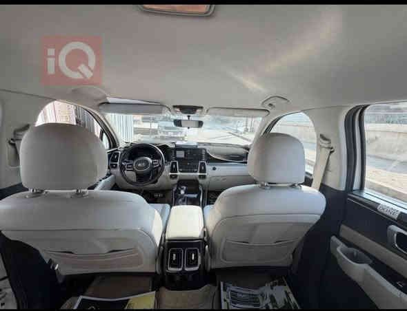 السلام عليكم 
كيا سورنتو 2021 خليجي رقم بغداد بأسمي تحويل ثاني يوم
6سلندر
ماشيه 75 الف كيلو متر
المحرك 3500
گير عصآ 8 نمرة
جنطه كهربائيه
نظام ترحيب
اربع عدسات زنون
كشنات كهرباء
حساسات اماميه وخلفيه
تبريد ثلاث قطع
تحكم ستيرن جهتين
شاشه كبيره نفكيشن
7 راكب
لد امامي وخلفية
مري شفط
تشغيل عن بعد
شاحن وايرلس
حساس اطارات+ مانع انزلاق
بردات خلفيه
موقع السياره بغداد الزعفرانية بيع او مراوس حسب القناعه
اتصال او واتساب ***********
