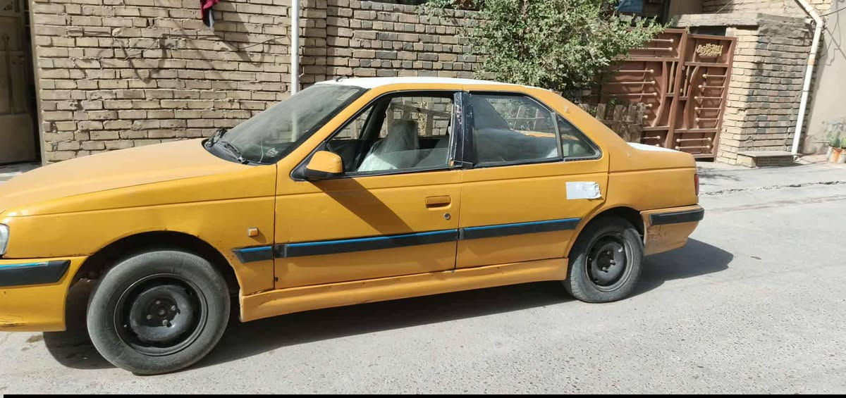 سلام عليكم سياره بيجو بارس إيراني مديل ١٢ بدون متعوبه يرادله تعمير السياره راعي موجود يريد تحويل عضم عاج للبيع جاهزه  تبريد شغال السعر ١٥ بيه مجال بسيط حك الجيه بغداد الشعله حي الخطيب الزراعي ***********
