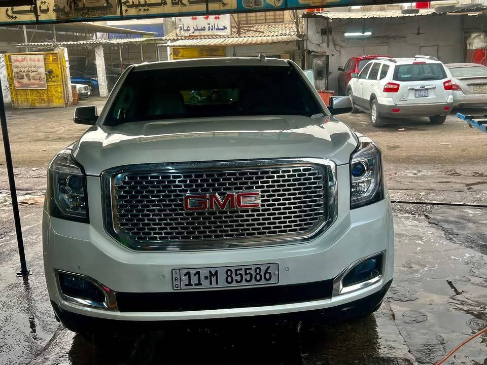 يوكن 2015 فول ما عدا الفتحه .  بتره مو الطويله 
السياره محرك 5300 ( يعني محرك و كير تاهو يجي المرغوب ) .  

رقم بغداد الجديد بأسمي شخصيا 
مكينة V8 5300
المواصفات 
بصمة تشغيل +ابواب
نظام eco
رادار امامي
رادارات مري 
تنبية تصادم امامي 
نظام تنبية خروج عن المسار 
حساسات اماميه
حساسات خلفية
كامرة خلفية
شاشة كبيره + قاصه
كشن تنبية السائق
كشنات كهرباء تدفئة تبريد
كشنات خزن ميموري
جنطه كهرباء
ستيرن كهرباء
تدفئة ستيرن
ويل 20  كروم 
كير مكينة كفالة ما مفتوحات  صدر تبريد تدفئه كله فول .. . 
ماكو اي كلًوب( عطل )  بالدشبول مشتغل  بيهه . 

ماشيه 180 الف 
كاملة السياره بدون نقص  
شغل و اطلع ترايك من بغداد للسعوديه 
حادثه طخطخات بسيطه بدون دواخل بدون لغد بدون شاصي 
يعني شاصي و الغد كله سليييم 

 مصبوغة عام
صبغ عام السياره . 

اخوان السياره جاهزه للاخير  نقص 
برغي ما بيههً و بالحقيقه احلا من الصور 
السعر 255 ورقه 
***********واتس اب
