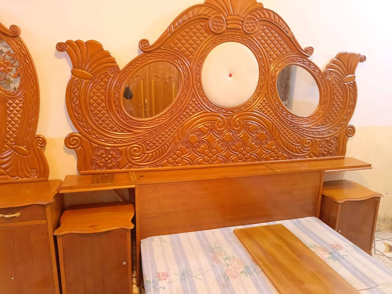 غرفه صاج مستعمله 6 ابواب طابقين نضيفه وجاهزه
بابل قضاء القاسم (ع) لسعر خاص توصيل لايوجد

  لرقم ***********
