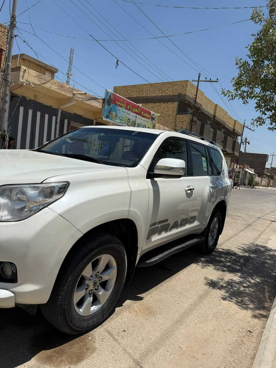 السلام عليكم
برادو للبيع فول مواصفات 
 6 سلندر ماشيه 165   
بصمه
 دبل تانكي
 3 قطع تبريد 

كير مكينه كفاله على وضع البلاد
مابيها اي نقص 
رقم بغداد مميز بسمي 
السعر 240 وبيها مجال 
المكان السماوه 
للاستفسار ***********
