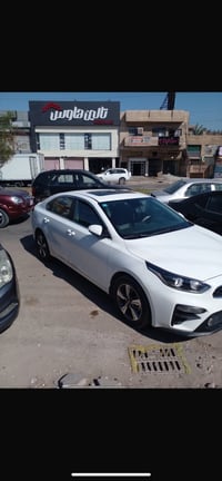 * كيا سيراتو خليجي 2020 * مكفوله كفاله عامه   * محرك  1600 دوش * سلايد...