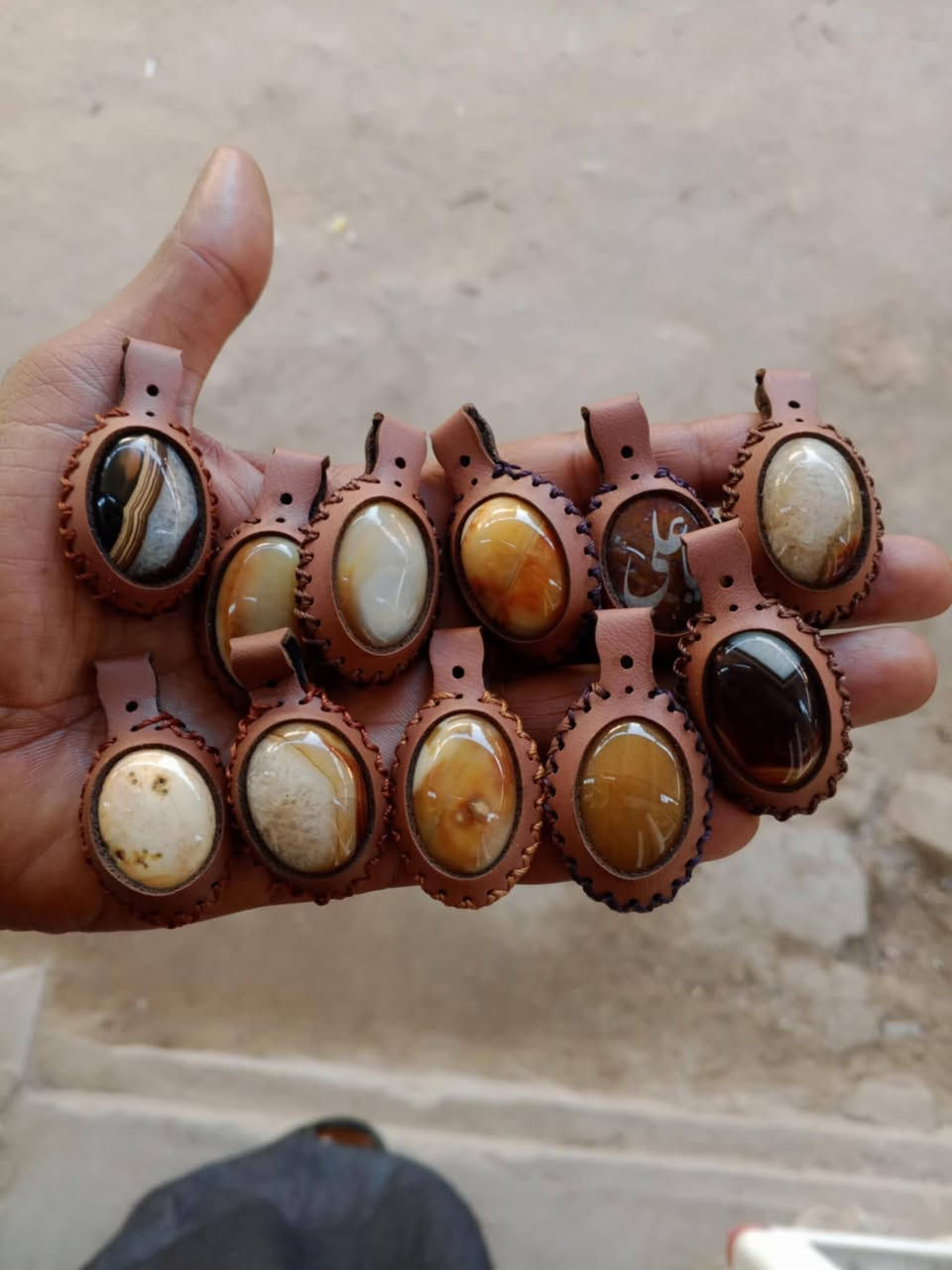 سعر القطعه ٢٠٠٠ دينار جمله فقط لصحاب البيجات لناس على باب الله الفحص أمام المندوب يوجد توصيل لجميع المحافظات رقم الحجز الواتساب ***********
