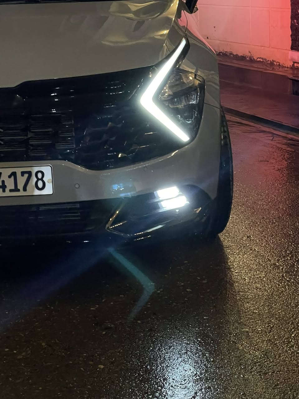 سلام عليكم للبيع كيا سبورتج 2024 بلاك ادشن وكاله NIM رقم اربيل
مواصفات السياره 
فتحه سقف بانوراما 
كشنات جلد + كنتاره
كشنات إماميه كهرباء + تدفئه + تدفئه ستيرن 
كامره خلفيه + حساسات إماميه و خلفيه 
شاشه ابل كار بلي 
هاند بريك دكمه 
مساعد نزول محدرات 
اوتو هولد 
بصمه تشغيل + بصمه أبواب + تشغيل و إطفاء عن بعد 
صندوق كهربائي
شاحن لا سلكي 
تبريد قطعتين 
أناره إماميه + خلفيه بالكامل LED 
نقاط عمياء 
اناره داخليه LED بالكامل لمس 
ويل حجم 19 
مكينه 2000 دوش + كير 6 نمر 
ماشيه 16 الف 
مكان السياره بغداد الكريعات شارع المعارض 
للاسفسار على الرقم *********** يوجد بي واتساب 
سعر السياره 245 ورقه و بي مجال
