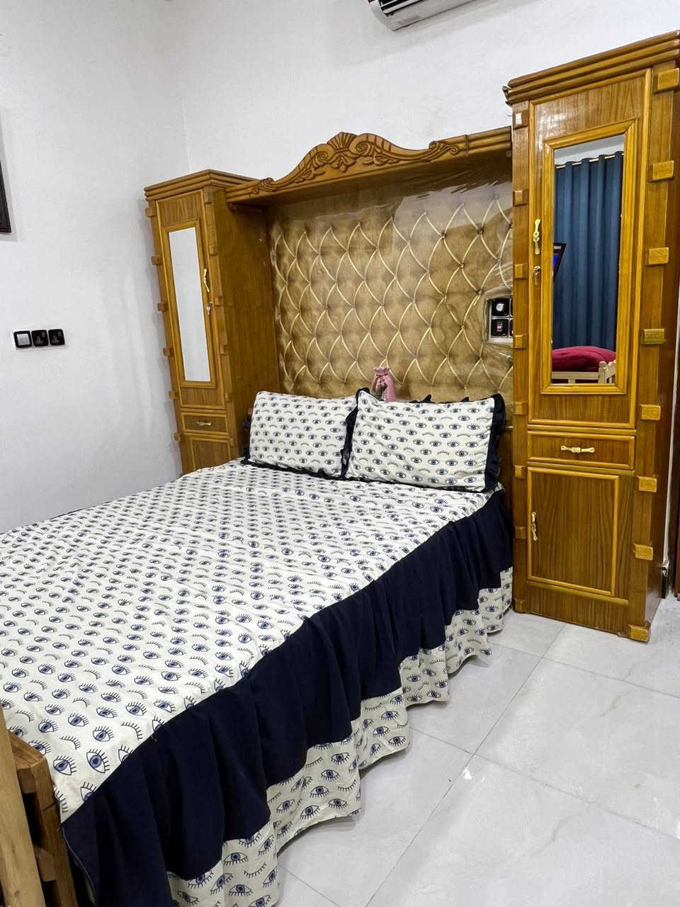 غرفة نوم للبيع بحالة ممتازة جداً، نظيفة 
تصميم جميل تتكون من 7 قطع طابقين ملحق 
السعر مليون ونص 
مكان الناصريه


**إذا كنت صاحب هذا الإعلان وتريد حذفه لأي سبب، رجاءا أرسل رسالة إلى الدعم الفني**