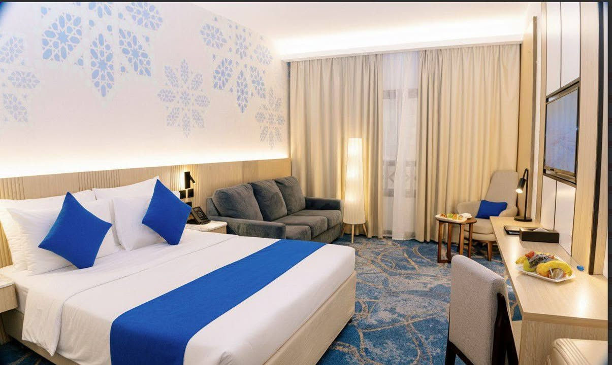 شركة الغدير الذهبية 
فافلة المتعهد احمد عيدان
عمرة شهر شعبان المبارك + عطلة نصف سنه نفس رحله
يتوفر نقدي وأقساط 
تاريخ الرحله 4 - 2 - 2026
⬛ مميزات رحلة العمره براً 
✦ بإشراف المتعهد: احمدعيدان 
✅ الانطلاق والعودة من وإلى مقر الشركة
🔸 المدينة المنورة: فندق مجاور للحرم المركزيه
🔸 مكة المكرمة: فندق ميدان حصرياً
✅ 3وجبات طعام بوفي مفتوح بالصوره
✅ برنامج الإقامة: 3ليالي في المدينة     ✅ 6ليالي في مكة المكرمة
✅ مزارات في مكة والمدينة،  
✅ دخول الروضة الشريفة
✅ باصات حديثة 
✅ إشراف إداري وديني متكامل 
.............................................
🎁 هدايا مميزة لكل معتمر:
▫️ حقيبة كتف
▫️ إحرام للرجال
▫️ سجادة صلاة
▫️ كتيب "المهم في العمرة"
................................................
📌 المستمسكات المطلوبة للتسجيل:
▪️ جواز سفر نافذ
▪️ صورة شخصية بخلفية بيضاء

📞 للحجز والتسجيل:
يرجى إحضار الجواز والصورة إلى مقر الشركة،
 الأرقام التالية:
***********
***********
📍 موقعنا الديوانية - الحمزه الشرقي - 
شارع العام
