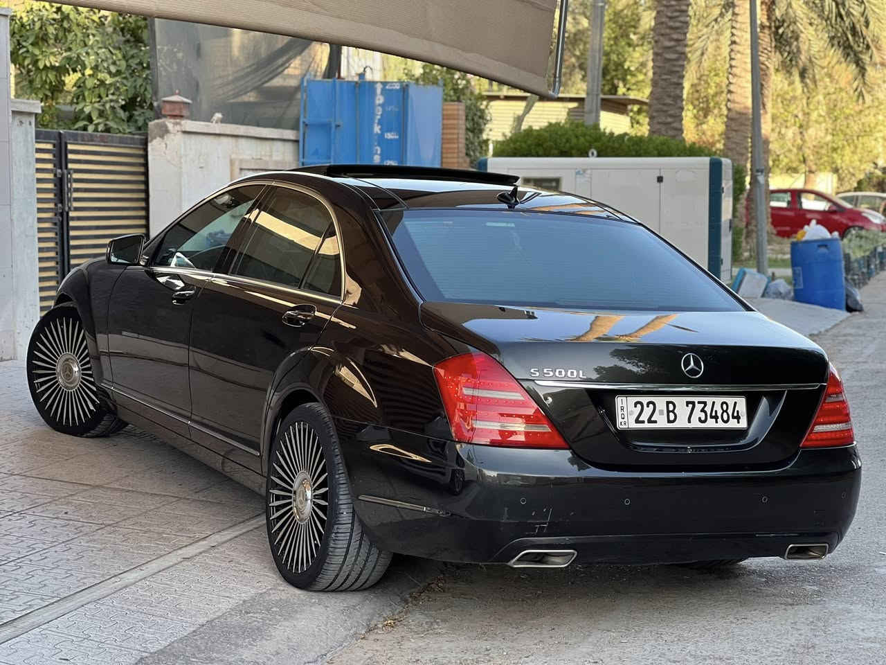 � للبيع | Mercedes S350 – 2013
لون أسود متغيّر مميز – خليجية
رقم أربيل باسمي

✨ مواصفات السيارة:
• نسخة طويلة – فول مواصفات
• فتحـة سقف بانوراما
• تشغيل بصمة + بصمة أبواب
• 5 بردات
• أبواب شفط كهرباء
• الحدادية أمامي وخلفي جديدة
• محرك وگير حالة ممتازة
• ماشية 150 ألف فقط
• جاهزة من كلشي

📍 الموقع: بغداد – اليرموك – 4 شوارع

📝 ملاحظات مهمة:
• صبغ 5 قطع فقط بدون دواخل
• فحص سونار كامل موجود

💵 السعر: 210 ورقة

📞 للاتصال والاستفسار:
***********
*********** (واتساب
