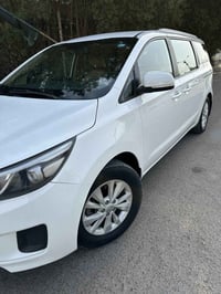 كيه كارنفال موديل ٢٠١٨ ماشيه ٨٧سيارة باسمي سيارة مكفوله لا صبغ ولا تبد...