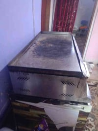 شوايه همبركر للبيع شغاله جديده استعمال قليل الشراي يتصل على رقم غير مت...