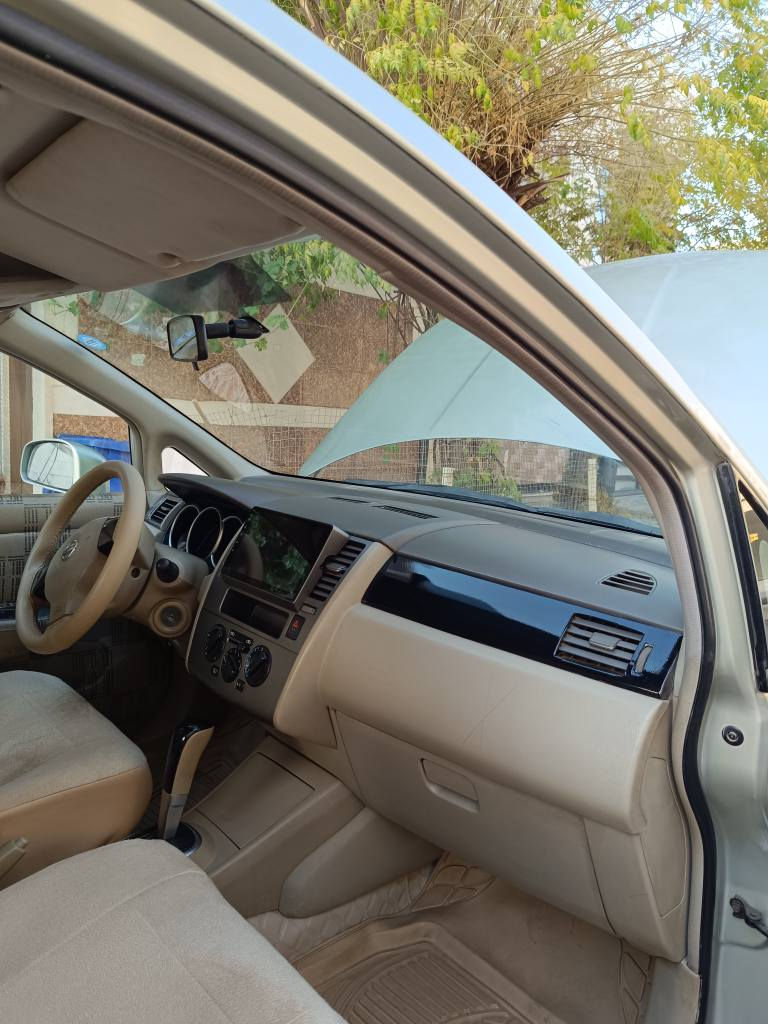 نیسان تیدا 
مۆدێل 2007 
گێڕ تۆماتیک 
چوارجام کارەبای
ئاوێنە کارەبای
شاشە ئایپاد و کامێرا 
تەبرید لەسەر سویج 
عام کراوە بۆجوانی 
جەمپێکی خەفیفی پشتەوەی هەیە
سەنەی تا 2029  ،هەزەی نوێیە
بەناوی خۆمە تەحویل و وەکالە بەشەرت
نرخی 78وەرەقە و مەجال 
ژمارە مۆبایل : *********** أربيل, العراق
