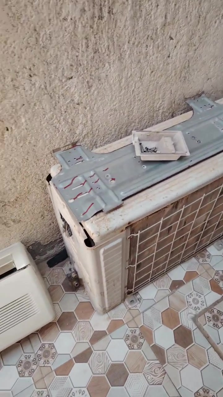 سلام عليكم سبلت جداري طنين نوع الحافظ شغال نقص غاز قليل بيه  كامل هوه وبواريه للبيع


**إذا كنت صاحب هذا الإعلان وتريد حذفه لأي سبب، رجاءا أرسل رسالة إلى الدعم الفني**