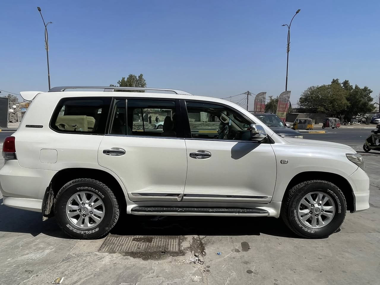 السلام عليكم 

السعر 310 وبيها مجال
ماشيه 172

ستينية فول مواصفات 2011

رقم بغداد الجديد أنكليزي الدولي باسمي 

كفاله عامه من ضربه /وصبغ /وتبديل 

مواصفات GXR.i 

فتحة سلايت رؤف 

محرك 6سلندر وضع شركة 

بصمه + بصمه ابواب 

.7راكب                     

ثلاث قطع تبريد 

كشنات جلد بقلاوة 

كرسي كهرباء 

٨ ايرباك

تحكمات ستيرن 

فور ويل  

دشبول ليزري 

عتب ليزري 

ثلاجة 🧊

كامرة خلفيه

دفلوك ونضام زحف 

لايت زنون اصل 

لد آمامي

اشاير بلمري 

اشاير بلجاملغ

حساس امامي خلفي 

مكينة كفاله عامه لاتبخير لاتنقيص ولاصوت 

كير وضع الشركه مكفول كفاله عامه 

السيارة مكفوله كفاله عامه بيها بس بارد هاذ سونار وياها

السعر (( 310)) وبيها مجال 

مكاني بغداد البلديات  // للاتصال // ***********
