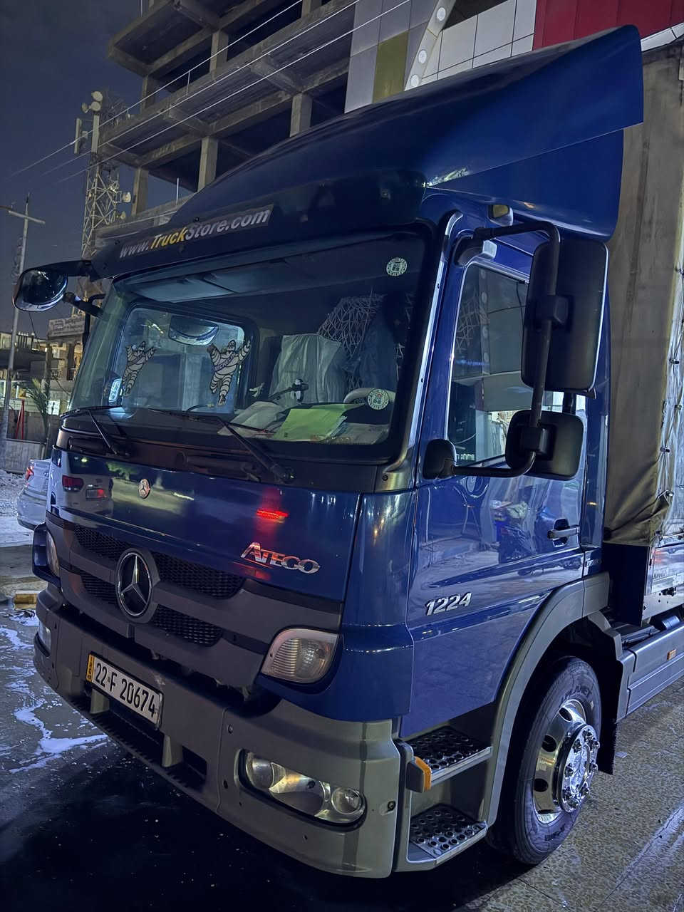 السلام عليكم اتكيو مارسدس موديل2011 فول مواصفات مكينه سته بستم 8برغي مثبت سرعه تحكم سترين جوبلس خلفي وسبرنك امامي سياره مقفوله عامه على وضع الشركه 
ضرقم الهاتف، ***********
