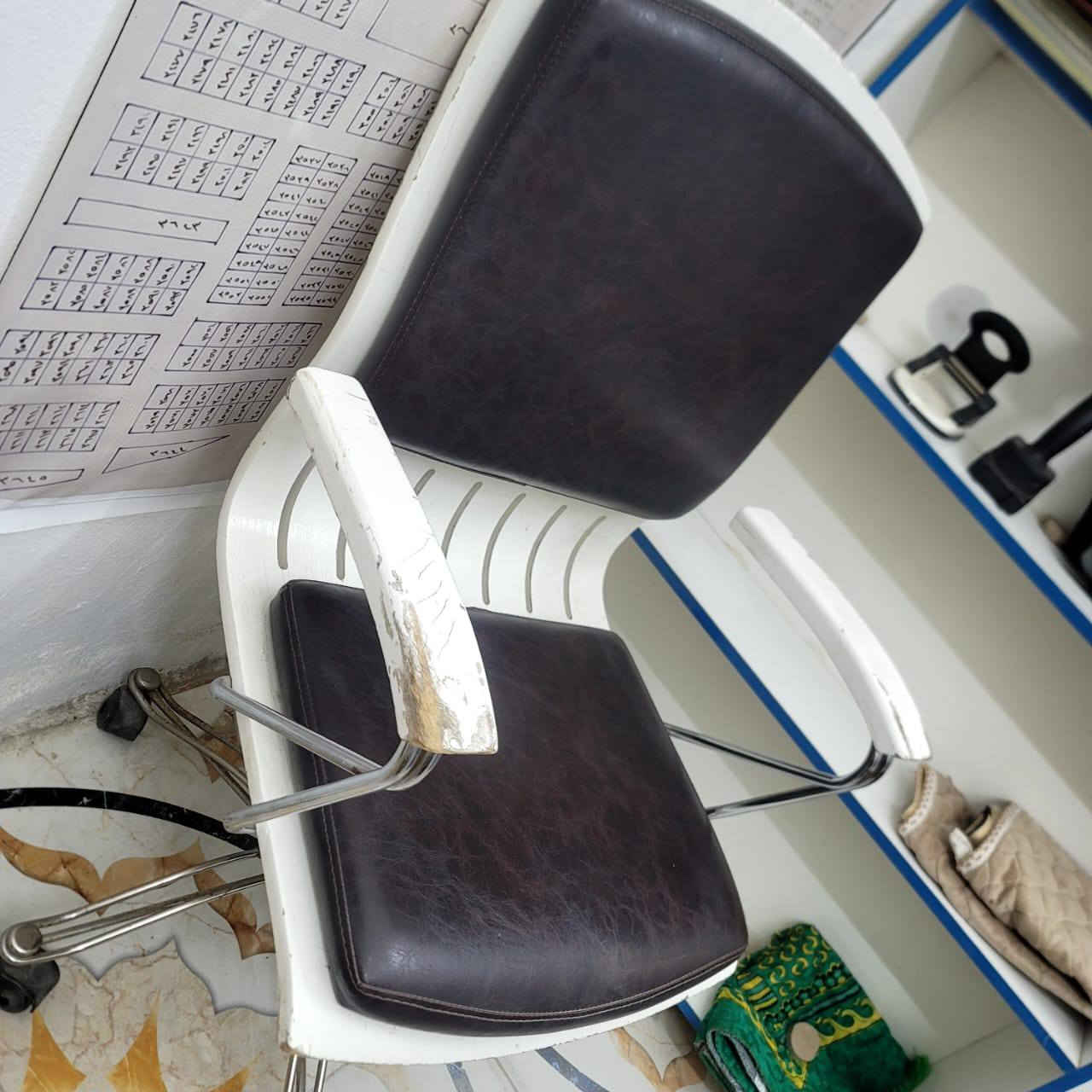 كرسي نضيف السعر 60 بي مجال لشراي اليريد أوصله له توصيل موجود


**إذا كنت صاحب هذا الإعلان وتريد حذفه لأي سبب، رجاءا أرسل رسالة إلى الدعم الفني**