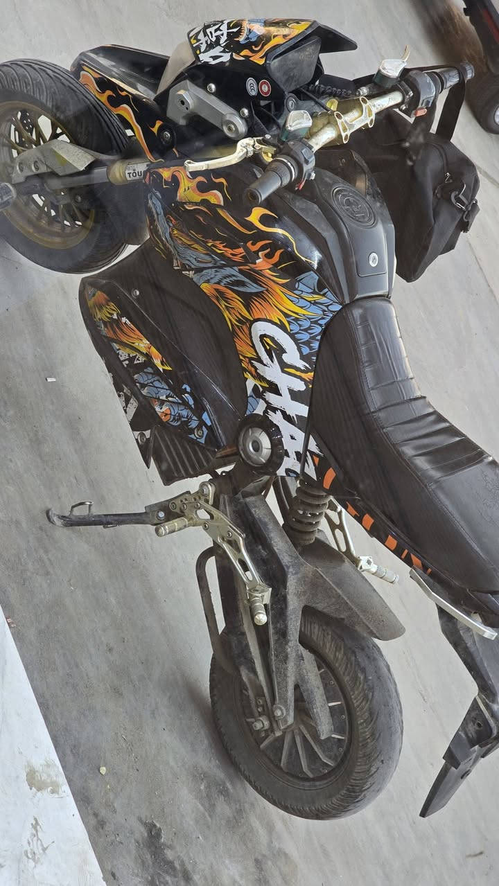 سلام عليكم دراجة شحن مناقصها اي شي سعر 600 وبيه مجال
***********
