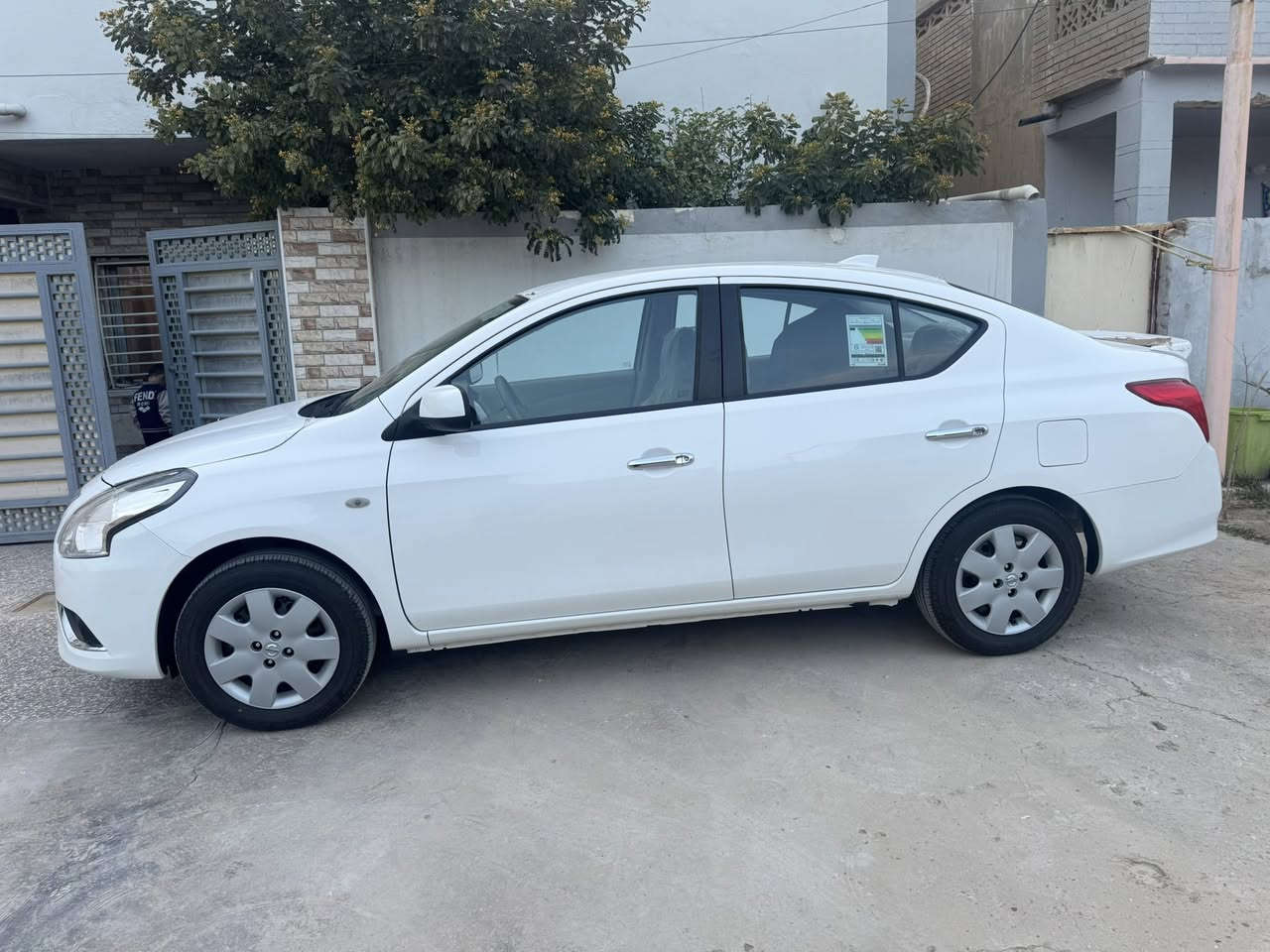 السلام عليكم نيسان صني هندي ابليتة زركة موديل 2024 رقم بابل ابسمي ماشية 7000 بعده ابحالة الوكالة مكفولة صبغ بارد تبديل فول موصفات ب134 او بيه مجال بسيط ***********
