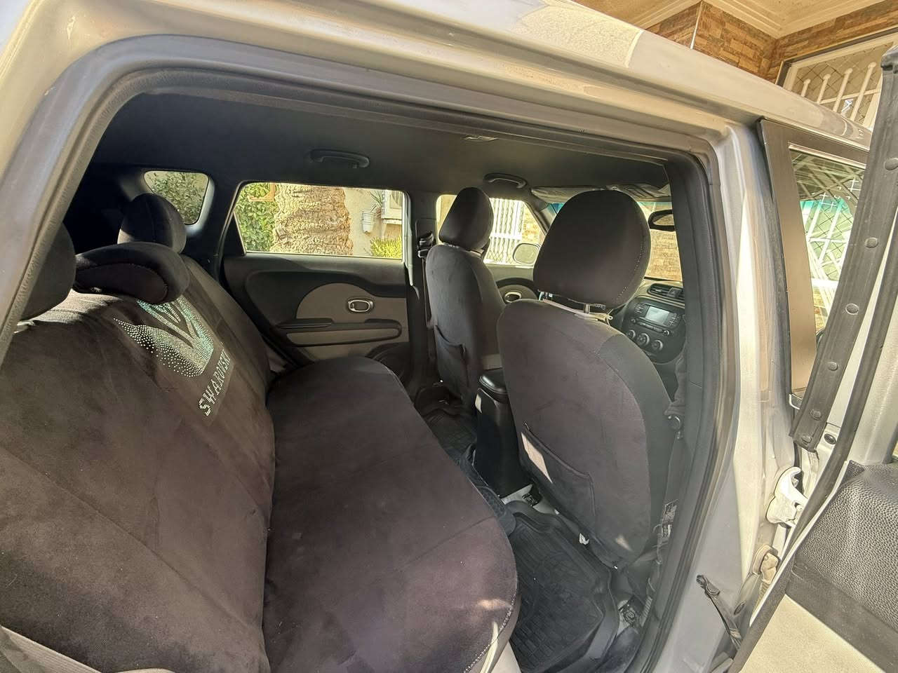 السلام عليكم سياره صول بسمي رقم سلمانيه.     عنوان بغداد  وارد امريكي محرك الفين 
رقم ‭+964 772 489 6924‬
السعر 120وبيه مجال بسيط
