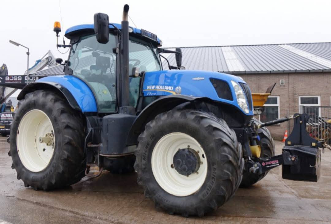 Newholland t7.270
موديل 2013
مشتغل 4863 ساعة فقط
هايدرو , شاشة كبيرة, دبل كشن فول مواصفات
شرط كفالة عامة ( مكينه، كير ، اكسل ) 
السعر 46.500الف دولار ( 4 دفاتر و65 ورقة) قابل للتفاوض 
السعر يشمل كمرك نقل ضريبة الى محافظات شمال العراق
مكان التركتور اوربا - مدة الوصول 25 يوم بعد الحجز
( بدون حجز مابيع) ( عالموسم مابيع) 
للتواصل خاص او  3197010285034+
رجاءا ً الجاد بالشراء فقط مو بحاجة سوالف وقصص وتعارف
واعتذر عن الاطالة


**إذا كنت صاحب هذا الإعلان وتريد حذفه لأي سبب، رجاءا أرسل رسالة إلى الدعم الفني**