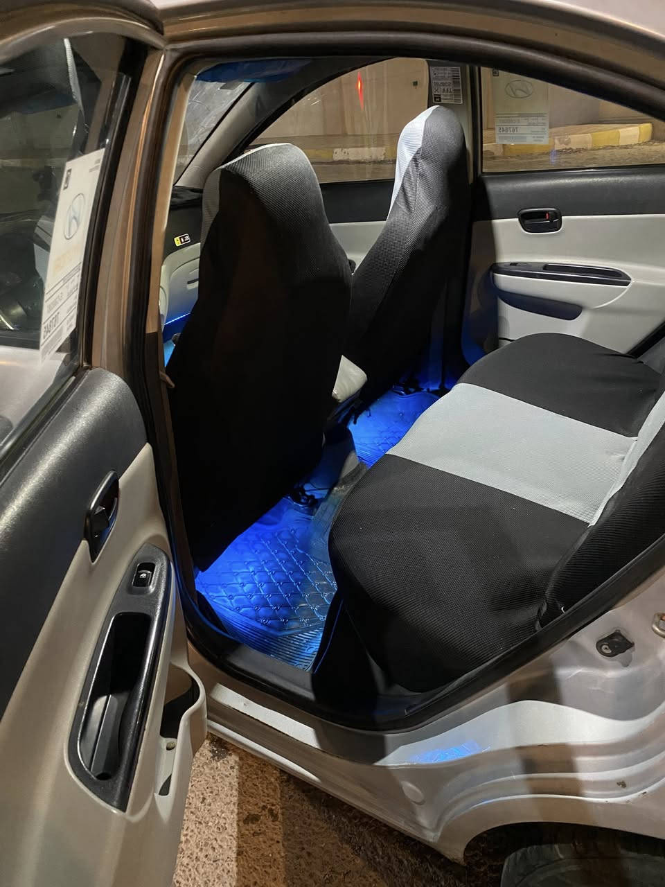 اكسنت موديل 2009 رقم أنبار السنوية لـ2035 هزه جديده تبريد وتدفئه فول كير عادي محرك 1400 حداديه صدر 100%100 خير من الله #الضرر جاملغ الامامي جهة السايق وبنيد فقط ومابيها اي نقص والنضافه تجي وتشوف بعينك تحويل مباشر السعر 73 وبيها مجال حك الجيه رقم تلفون ***********
