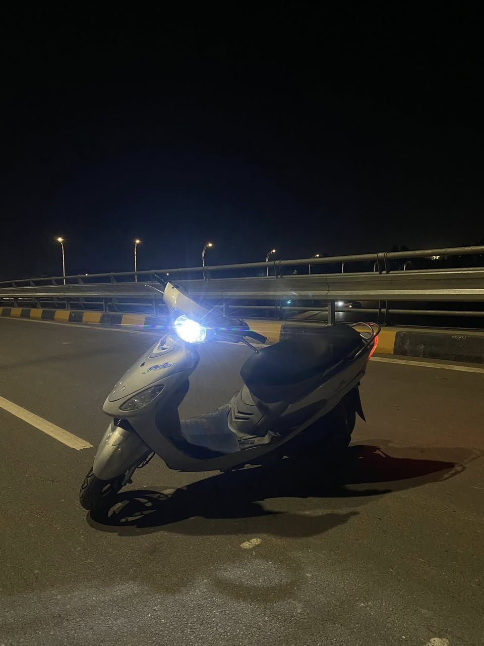 ماكس منغولي للبيع او مراوس بسكنس
دراجه ما مفتوحه تشتغل سلف نكره شلعه معدل دراجه قويه  كفرات بلاديه بيها بس الجاملغ الامامي بي كسر 

  للاستفسار ***********
