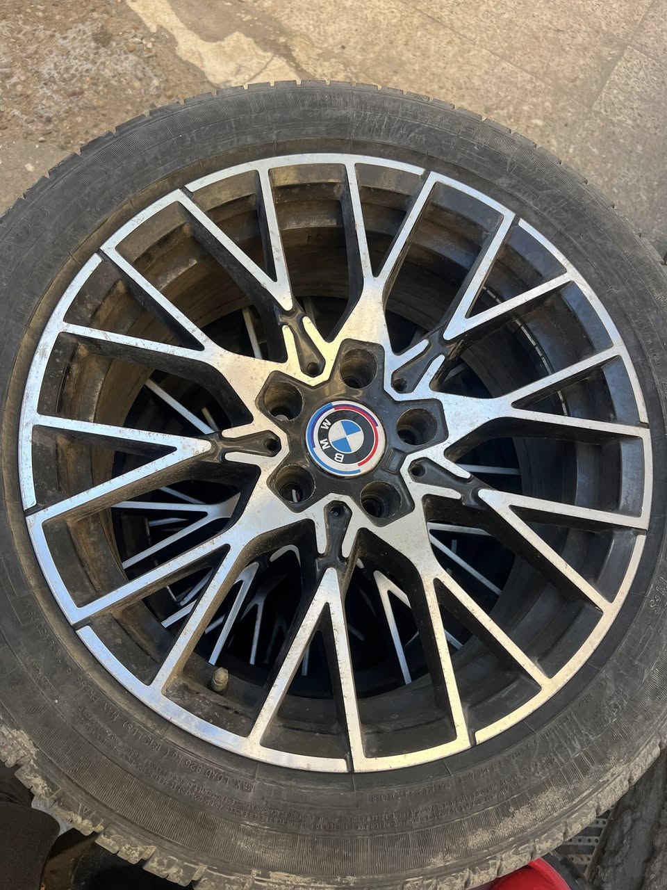 للبيع فقط السعر 500 الف

حجم 18

***********
