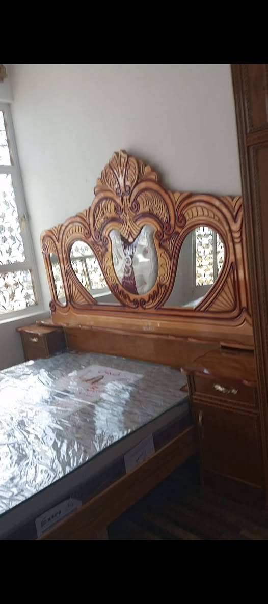 غرفة اخشاب عراقية عمل خشب ثقيل مستعملة قليل السعر 950 مكان كميرة على مشروع  ***********
