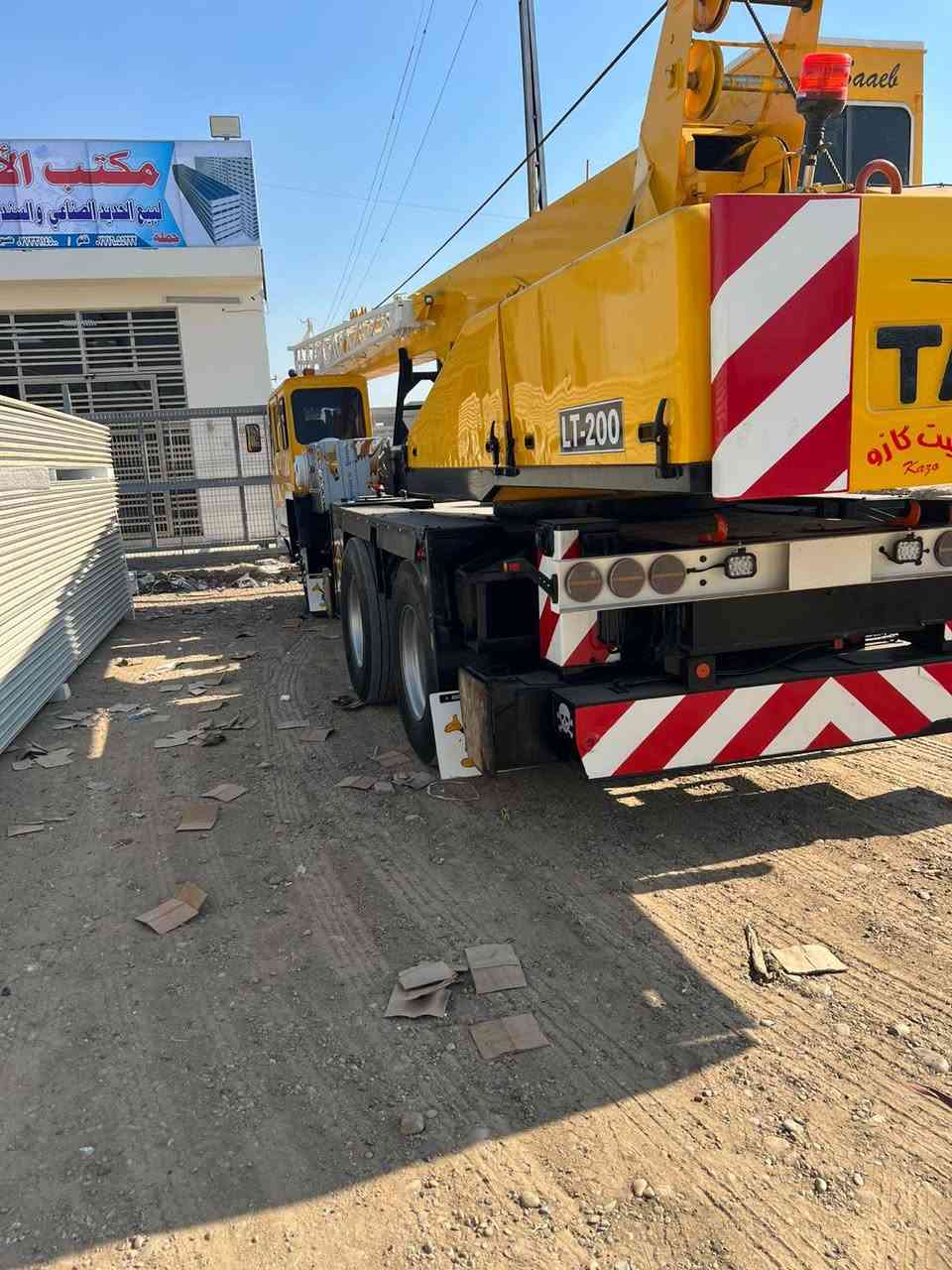 البيع كرين 15طن موديل ٨٢ رقم بغداد بسمي نكليزي تخم تاير مكينه جديده مضخات جاهز العمل مكان بغداد الاستفسار ***********
