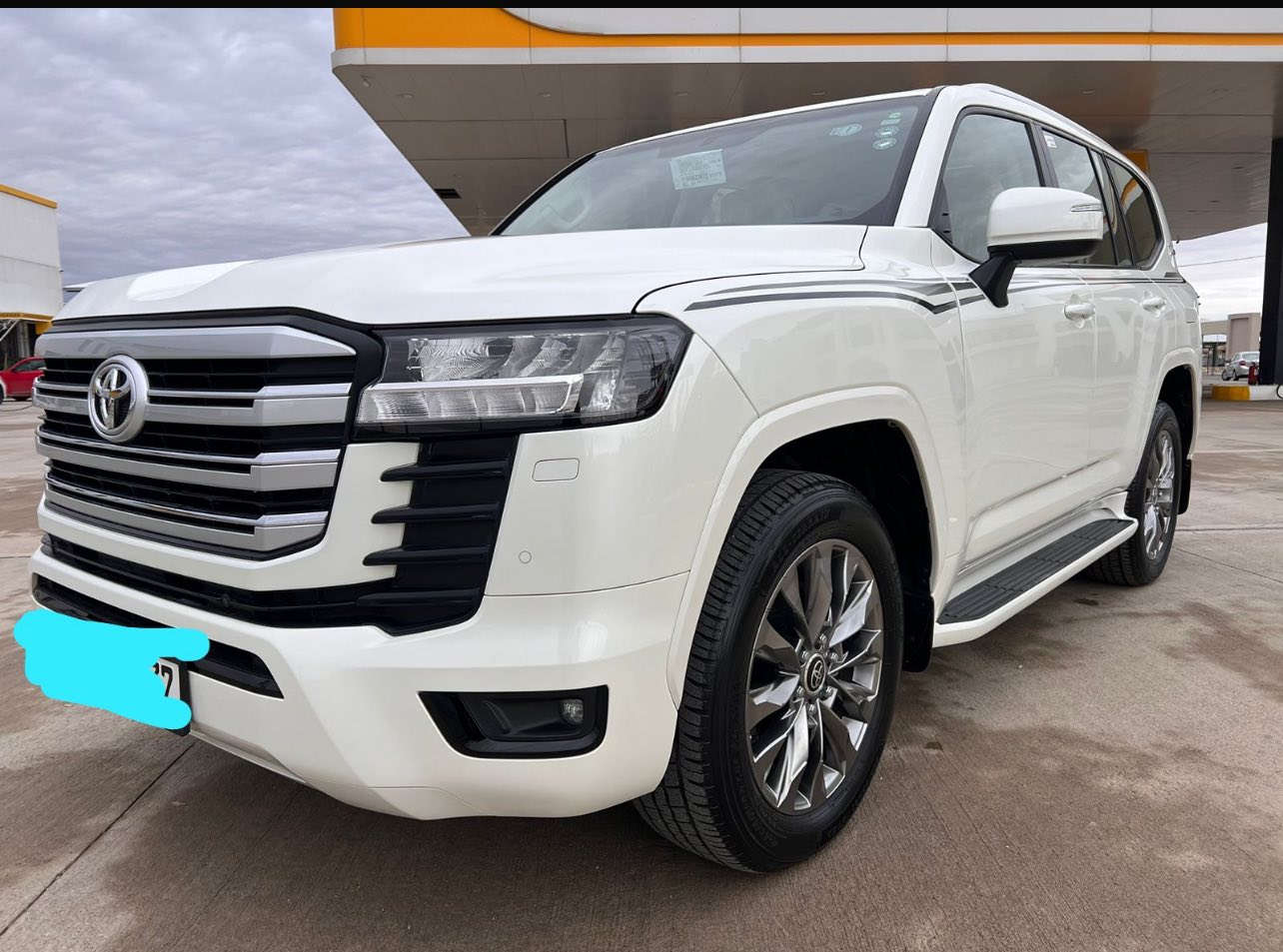 لاند گروز 2022  شريكه جيهان GXR شاشه 3 ماشيه 17 الف
كلش مابي شخط رسعه حه جر  كلشي مابي باسمي
مكاني اربيل.   ***********
