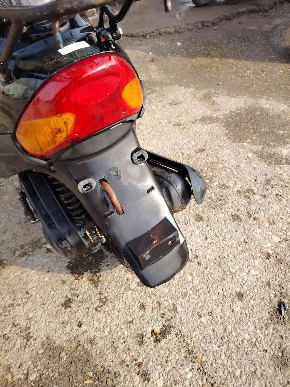 السلام عليكم ورحمة دراجه ياماها 9 زروف نضافه الدراجه 90%100( أوراق )نضافه المكينه 100%100 تفحصها بيدك أو تاخدها لمصلح شغاله أضويه بس سلف وهورن عوزهم باتري سعر 525 وبيها مجال للشراي للستفسار***********
