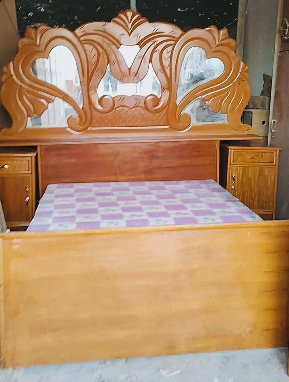 غرفة ٥ ابواب تزكام صاج داخل وخارج حتى الضهر صاج جرجوبة الارتفاع مترين و٢٠ والعرض ٣امتار كل باب وحده السعر ٥٥٠ الشعله يوجد توصيل بكروه داخل بغداد فقط


**إذا كنت صاحب هذا الإعلان وتريد حذفه لأي سبب، رجاءا أرسل رسالة إلى الدعم الفني**