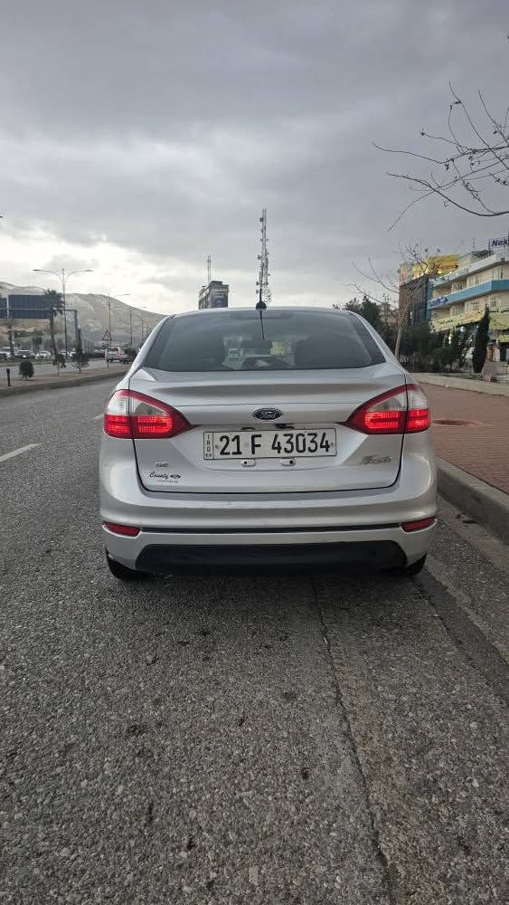 فۆرد فێستا مۆدێل ٢٠١٩
شاشە - کامێرا - کروس کۆنترۆڵ - گێڕ ئۆتۆماتیک 
بۆنیت و چەمەلەغی بۆیاخە
سەنەوی تا ٢٠٢٧ تازەیە
ژمارەی مۆبایل / *********** السليمانية, العراق
